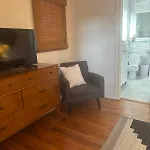 Hollywood Bungalow With Patio!